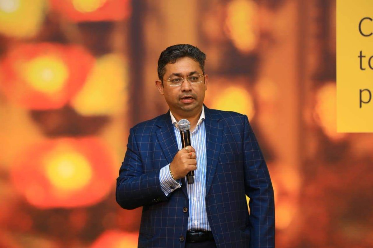 EY_GDSCareers's tweet photo. We, at #EYGDS celebrated the accomplishments of our recently promoted Partners, Principals, Executive Directors and Directors from #GDSTax and more importantly, the rock-solid support of their families that helps them bring their very best to work. 
#GreatPlaceToWork https://t.co/CM7iaqUNrC