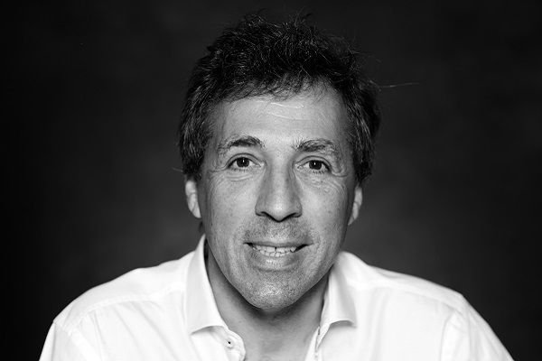 improveeze's tweet photo. #OnParlePhygital - @Alliancy_lemag / @alainStaron 
👉 La rencontre, essence et futur du commerce 
👇 🤓 https://t.co/2qyVoRaPAc

#phygital #retail #futureofretail #experiencclient #commercedemain https://t.co/CapmkifXX0