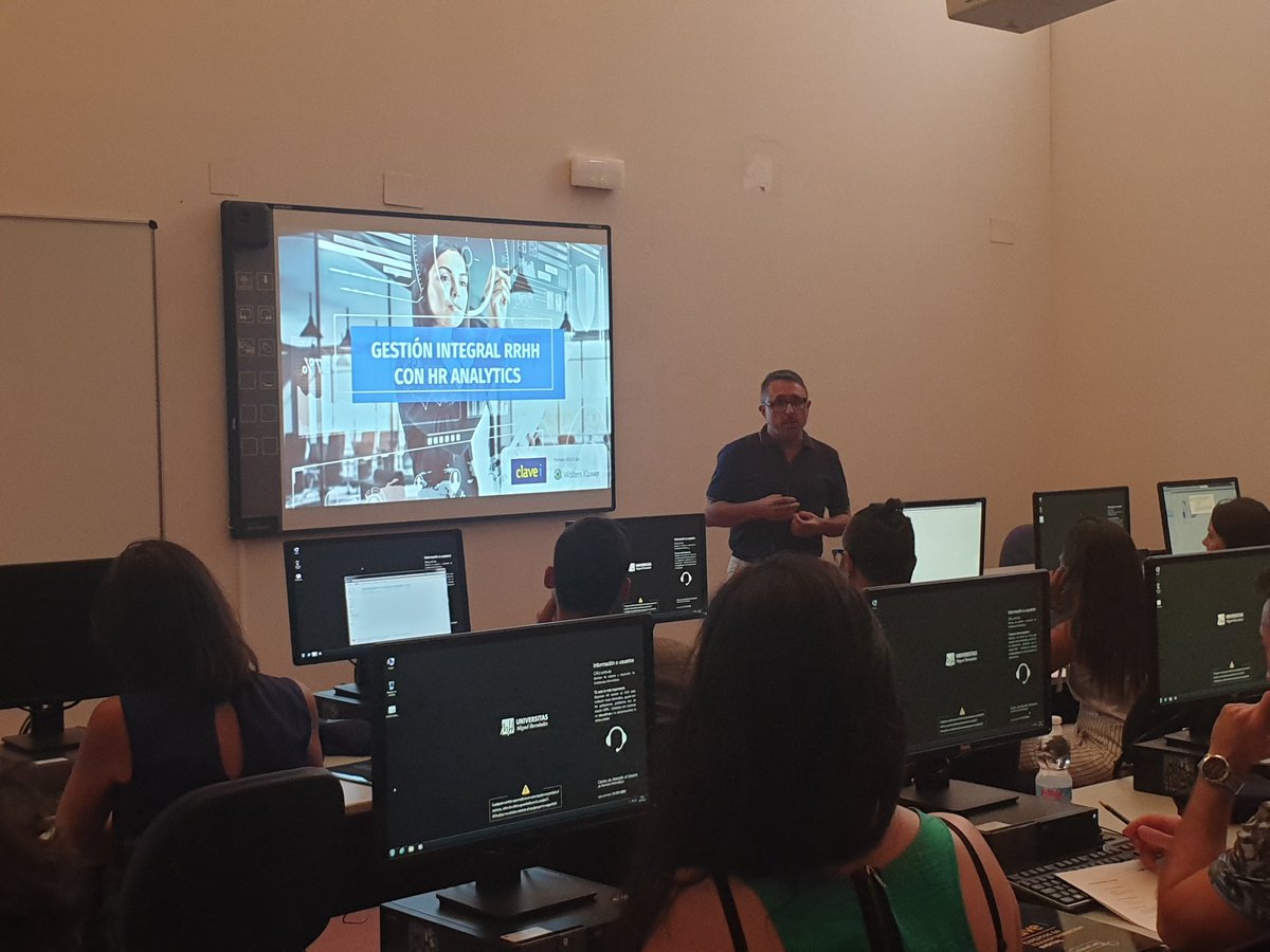 V3RO1984's tweet photo. Empezamos la sesión formativa Gestión integral de RRHH con HR ANALYTICS #transformaciondigital #claveitd https://t.co/qMlA1FeTi9