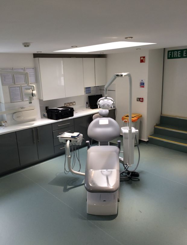 BFMulholland's tweet photo. We had 3 Belmont Chairs installed into a practice last week by the BF Mulholland Service and Engineering team! 

If you need to upgrade your Dental Chair get in touch with our Digital and Equipment Specialists Pat Mullins +353 (0) 86 791 3041 or Jack McHugh +44 (0) 7827 495 685. https://t.co/d1jy1RZ1G5