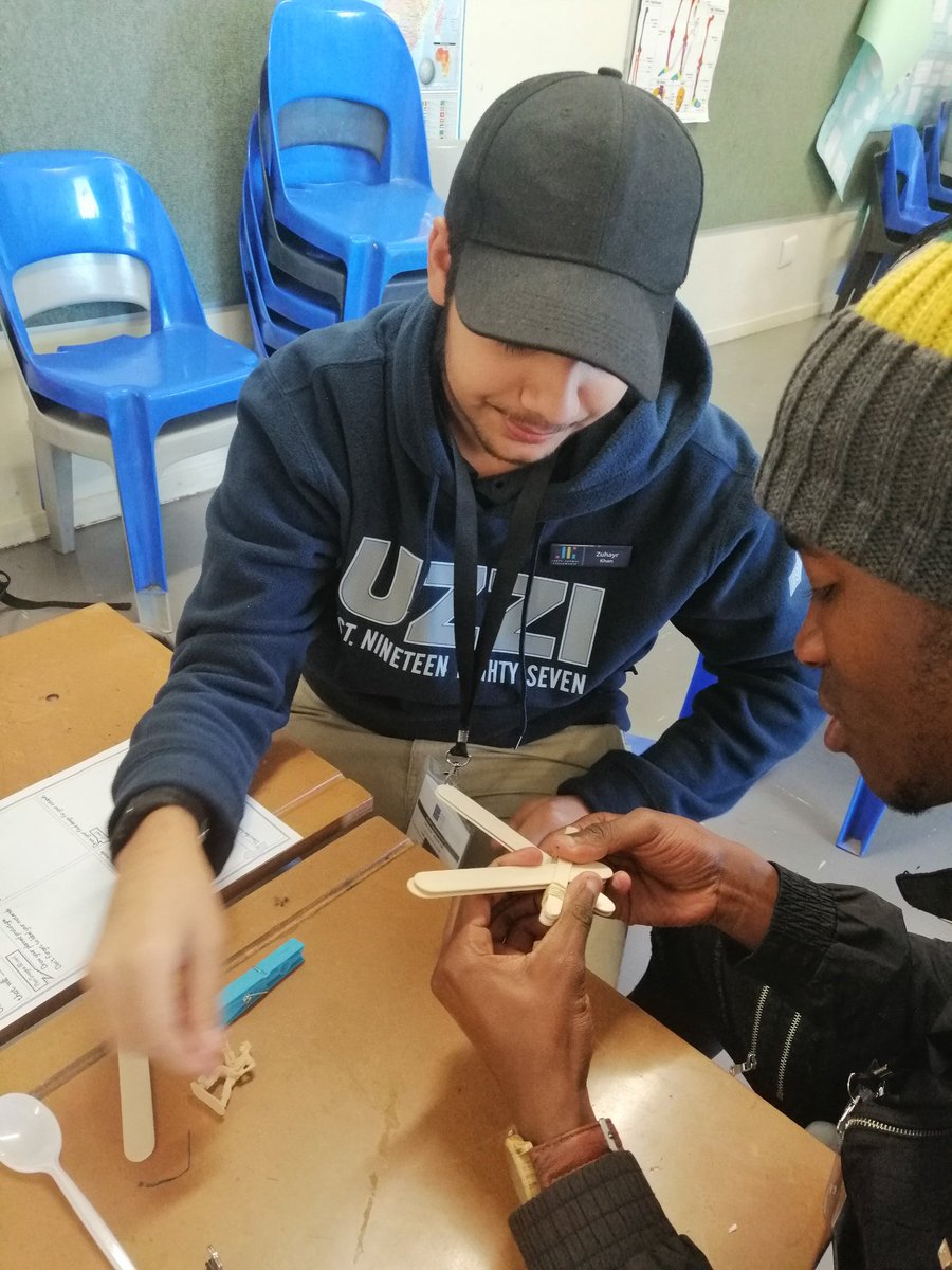 sarahfrewen's tweet photo. #GTISummit2019
#makerspace
@GAPSchools
#connect+create=change
#catapultchallenge
#education https://t.co/R5NY50OkMG