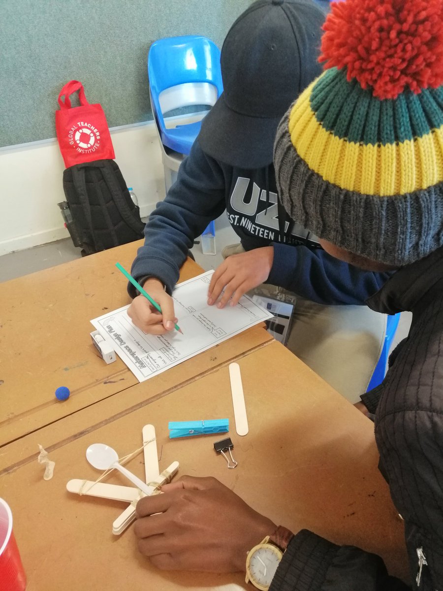 sarahfrewen's tweet photo. #GTISummit2019
#makerspace
@GAPSchools
#connect+create=change
#catapultchallenge
#education https://t.co/R5NY50OkMG