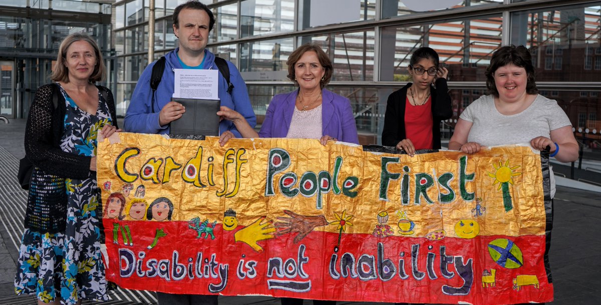 SeneddPetitions's tweet image. #Petition Handover: P-05-892 Appoint a Learning Disability Commissioner for Wales @JFinchSaunders @CardiffPF ow.ly/9oJk50uRE4x.