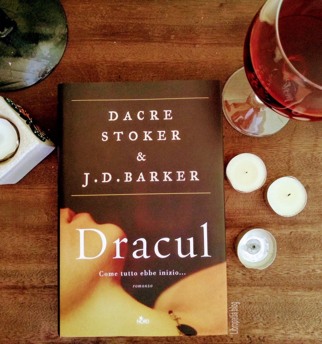 Oggi sul blog l'incipit di #dracul di #dacrestoker e #JDBarker edito da <a href="/EditriceNord/">Casa Editrice Nord</a>, vi lascio il link: libropatia.blogspot.com/2019/07/dracul…