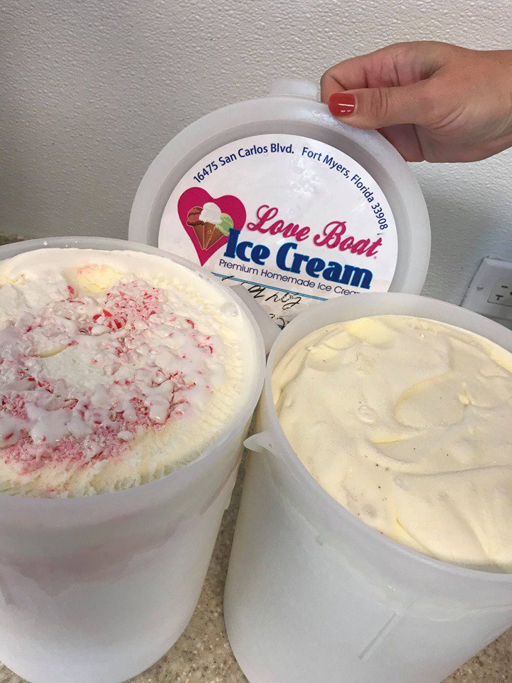 IslandJavaCafe_'s tweet image. It's getting hot out there. Cool off with a cone of Love Boat Home Made Ice Cream

📸: Love Boat Home Made Ice Cream

islandjavasanibel.com #sanibel #sanibelisland #fortmyers #swfl #florida #cafe #coffee #customerservice #dining #yum