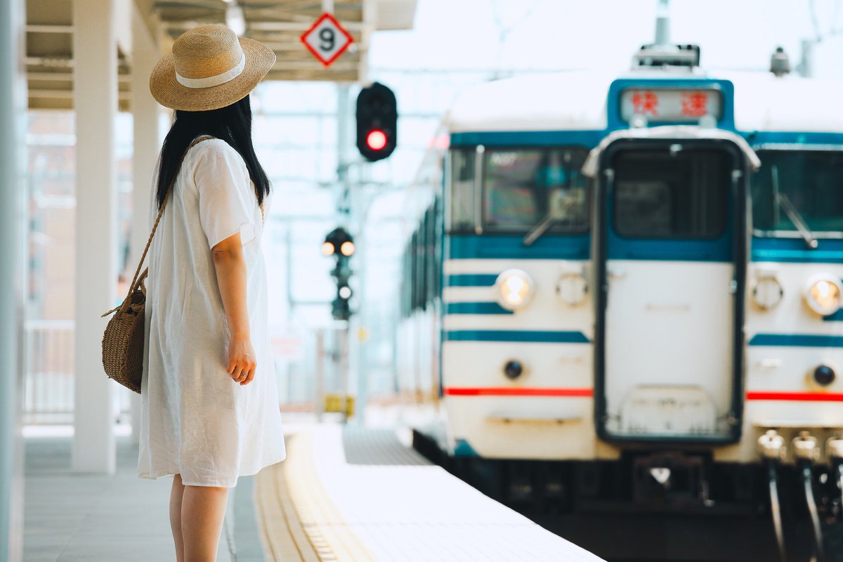 O Xrhsths さっとん 複業 Jk撮影フォトグラファー Sto Twitter 夏の新潟駅 なんでもないただの日常が好き 白ワンピ 白ワンピース 夏 初夏 115系 新潟 新潟駅 サマンサモスモス Sm2