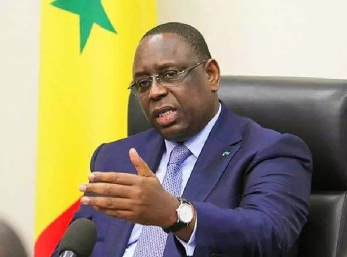Mbarikaissefal's tweet photo. #EmergCOM
"Ma volonté, non pas par la parole, mais à travers des actes déjà posés, et d’autres à venir, est de mettre notre pays à l’abri de convulsions symptomatiques de l’exploitation du pétrole et du gaz dans certains pays développés ou en développement"
SE @Macky_Sall
#kebetu https://t.co/RZ0Wa2YSbz