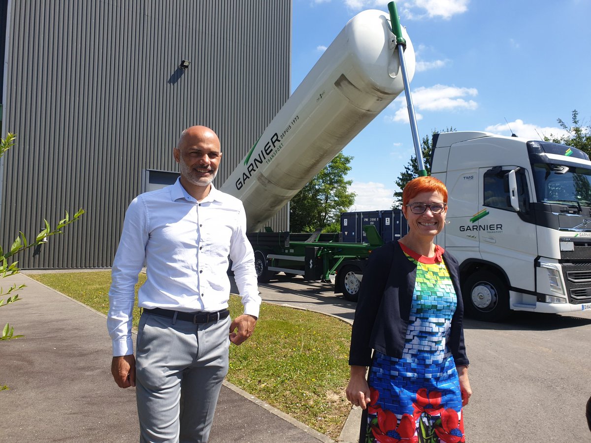 Arnaud_Marlet's tweet photo. Avec #Proleval @Valorex_ mène un projet de R&D vers l'autonomie protéique de la France. #féverole #lupin #pois #lin la sélection et la technologie sont là. Il faut maintenant organiser les filières. https://t.co/aEGYDIlzWN