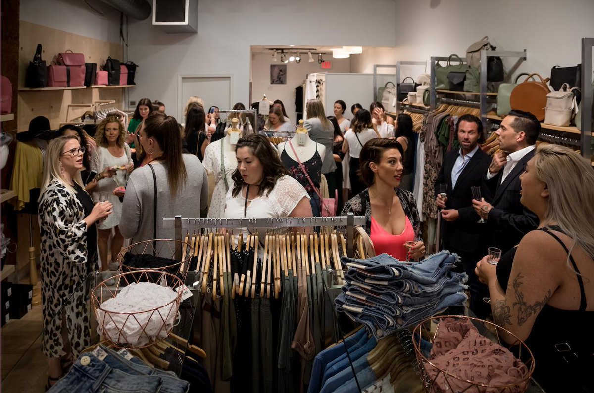 ilikeherstyle_'s tweet photo. Swooning over pics from our Summer #wineandmingle last Monday  at @FineFinds. Did you miss it? Don't worry we will be having a few more this summer! Stay tuned! https://t.co/AXcDphVwUw