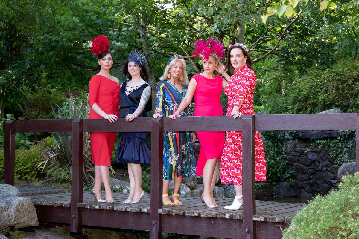 WesternDevCo's tweet photo. 💃👠🎩Start planning your outfit!🎩👠💃
#GalwayRaces Kickstarter event @salthill_hotel Prom to Paddock returns on Monday, 29 July.
👉 https://t.co/xC5SeCoyJU
#promtopaddock #salthillhotel #enableireland #galwayraces #lookwest https://t.co/ff29EgYSld