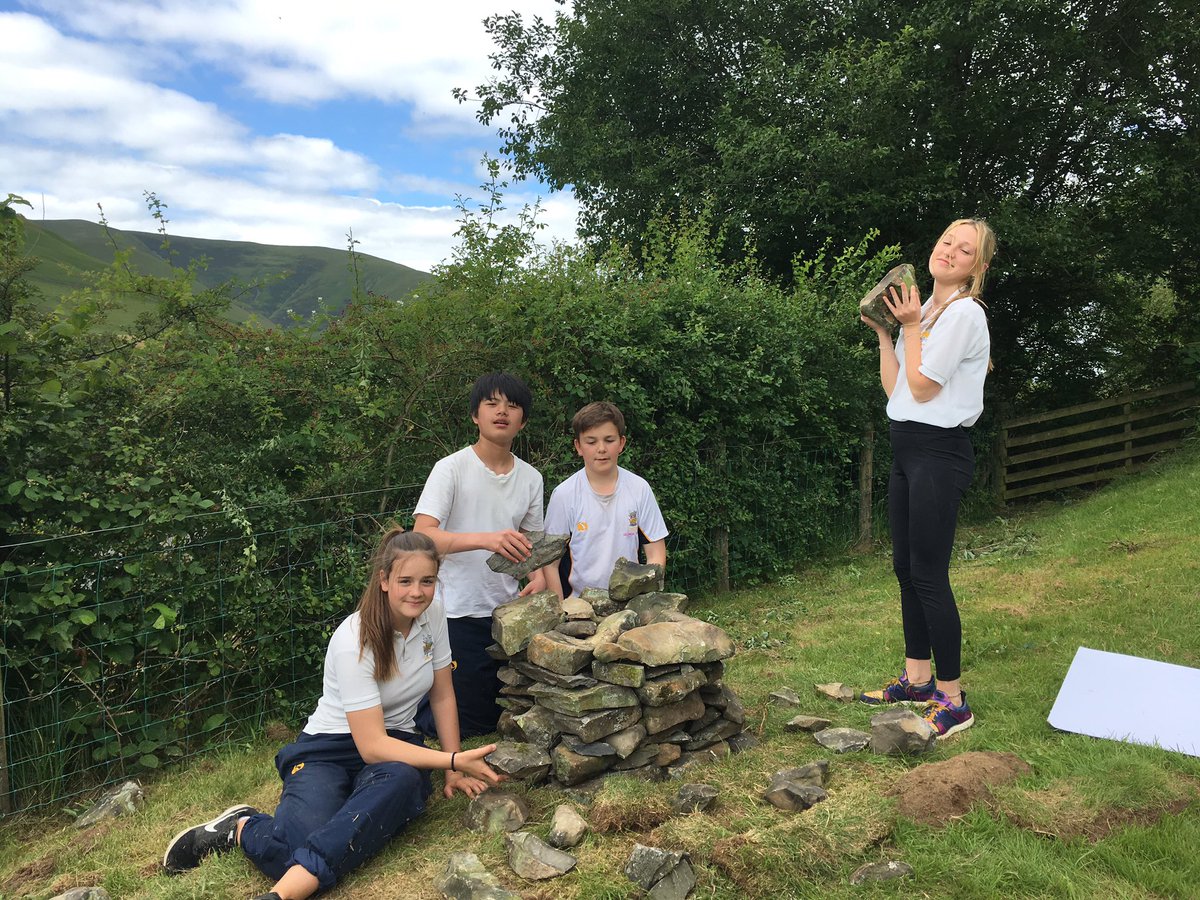 SedberghLecture's tweet image. Plinth is being built! Great job! #SedberghChallenge #sedberghgivesback