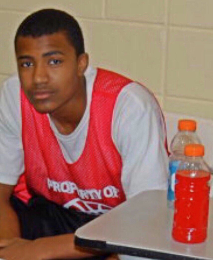 jthomasglobal's tweet photo. Only 18 Years Old. Full of potential with big dreams ahead. Never take life for granted. Your legacy will live on forever. Rest In Peace Will Cox II.
#iWILL 🎗🧠 https://t.co/Ey3GMq80e3