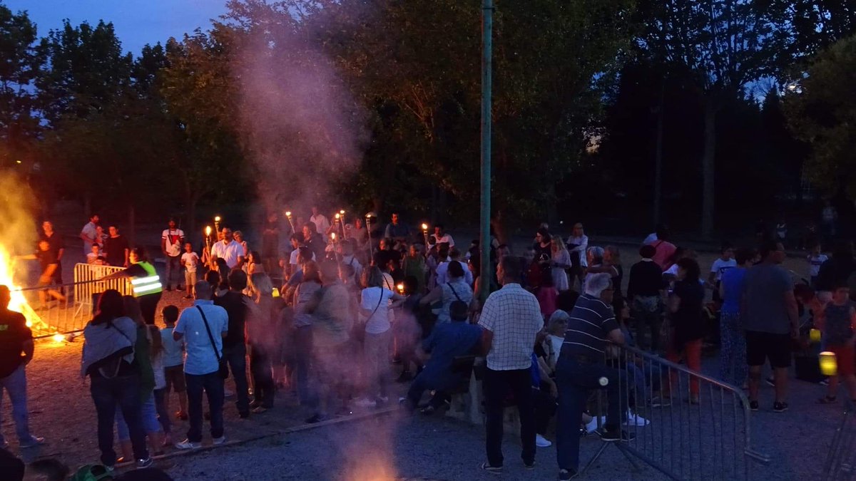 AnimFourc's tweet photo. Sant Joan 2019 Fourques (66300)
#santjoan #santjoan2019 #fourques #aspres #concert #Rock #blackbird #Perpignan #Occitanie #Catalan #association #comitedesfetes #fete #festivites #musique #music #PyrénéesOrientales #languedocroussillon https://t.co/t7etNfpJWR