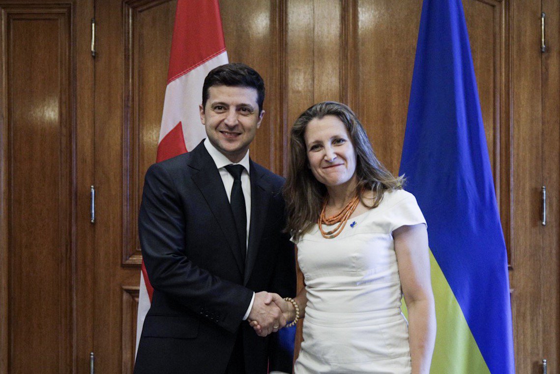 CanadaFP's tweet image. On the margins of #URC2019, Minister Freeland met with #Ukraine President Zelenskyy to discuss how Canada and Ukraine can continue to work together toward building the future that the people of Ukraine deserve. #UkraineReformConference #MakingReformsHappen