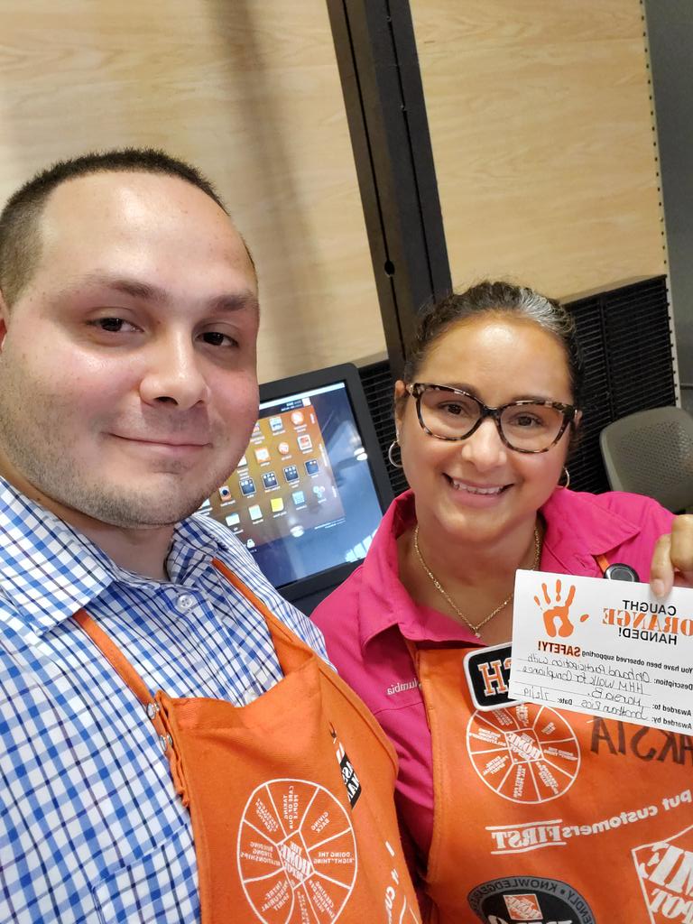 JonathanRiosTHD's tweet photo. Caught Orange handed! Thank you Marsia for walking with me to learn the HHM walk and checking all emergency doors #stayinginfocus #infocuscaptain #caughtorangehanded @dmitriyshevc1 @JeffBeesing @Mark_A_Wilke @KHoughton128 https://t.co/XiY2g8ntgn