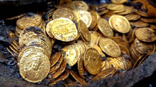 TheKissofBeauty's tweet photo. #GoldCoins #found on #sandybeach in #KeyWest #Florida by  #GoldMetalDetector #MetalDetector #MetalDetectors #Miami #Naples #Sarasota #StPetersburg #Orlando #TampaBay #Tampa #FortMyers #Minelab #Garrett #Fisher #Quest #NoktaMakro #WaterProofMetalDetectors  https://t.co/ipombjGHVd https://t.co/yo1o8mBKvx