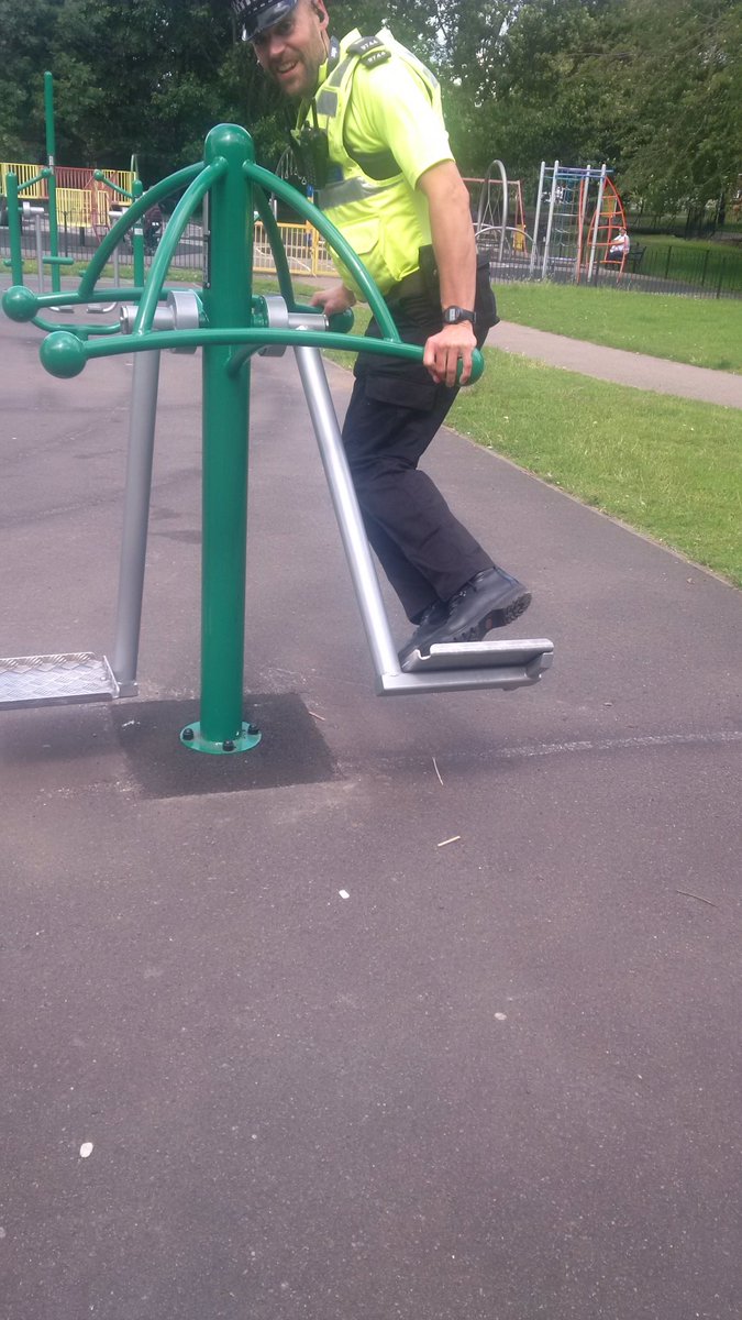 CPOSouth's tweet photo. Local officers were kindly invited to the summer fare at Welbeck School today. We also took the opportunity to have a play on the new gym equipment installed in Queens Walk Recreation Ground. #keepingfit #Meadows https://t.co/jRrSnILHUZ