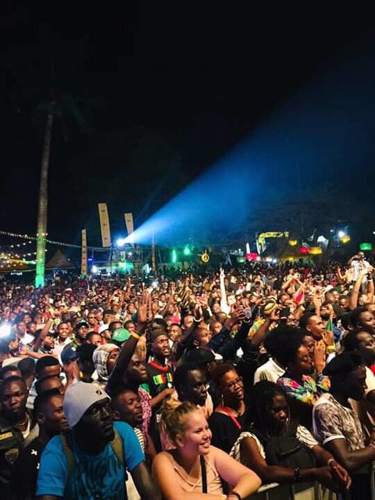 2BigDog's tweet photo. Thanks for the vibes @ChronixxMusic.The night was indeed "Skankin sweet".Africa is your home.Jah bless
Thanks @mtnug for bringing Chronixx and his team home. https://t.co/yRHDWw5KDZ