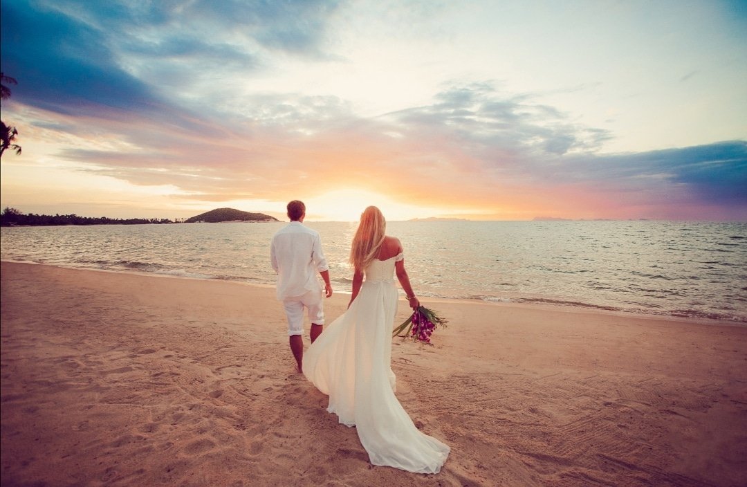 Kodega_de's tweet photo. Ab gehts an den Strand🌞 #hochzeitssaison #hochzeit #strand #hochzeitamstrand #beach #wedding #beachwedding #shooting #happy #love #liebe #dienstag #work #bride #sunset #tuesday #braut #brautkleid #sonnenuntergang #summer https://t.co/TN1FYSXsQl