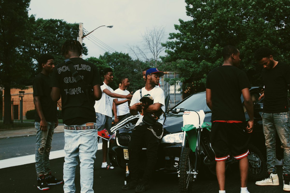 1SunnyPicasso's tweet photo. #ThirdLane BTS 📸: @_munchkinn https://t.co/CNzt0pBGah