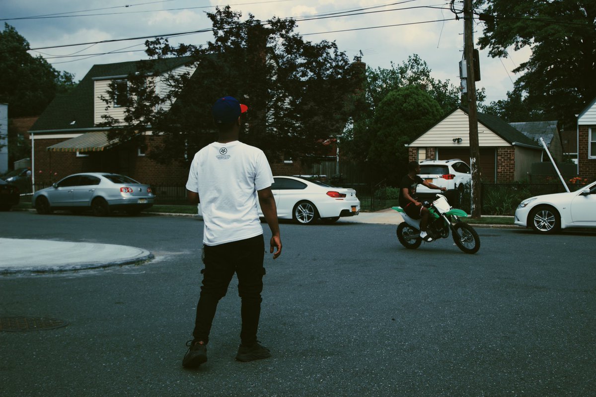 1SunnyPicasso's tweet photo. #ThirdLane BTS 📸: @_munchkinn https://t.co/CNzt0pBGah