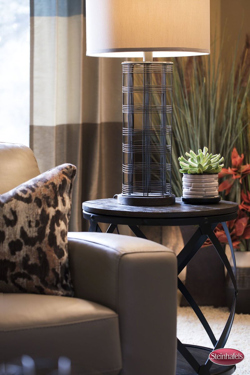Steinhafels's tweet photo. For this week’s #DecoratingSolutions Tip of the Week 💡 we look at ways to make your space stand out with THIS! 👍
📲 https://t.co/cp36C6a3fC
#TuesdayMotivation #TipTuesday #DesignTips #Steinhafels https://t.co/95LqjFf1B2