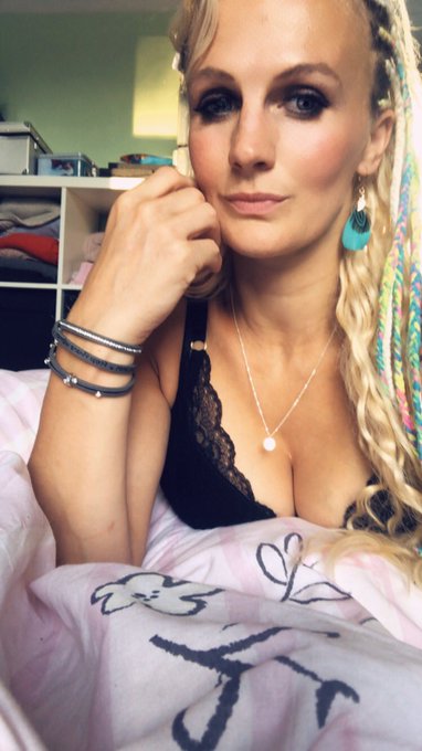What&rsquo;s next??? Life is full of surprises! Waiting for it. https://t.co/Xp5tH7QRQG<a href="/tag/nieuweprofielfoto"class="tags"><span>#nieuweprofielfoto</span></a>