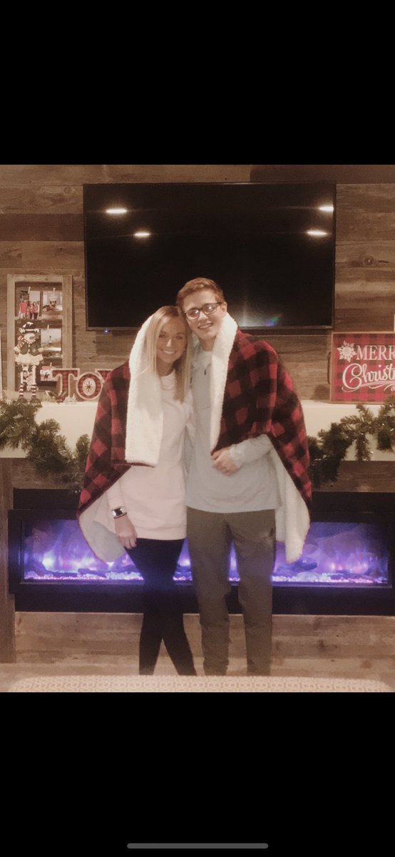 Rhetata's tweet photo. Happy 2 years!! Thanks for always putting up with me!! I love you! P.s. sorry im a little late ❤️ https://t.co/AZw6KFHW44