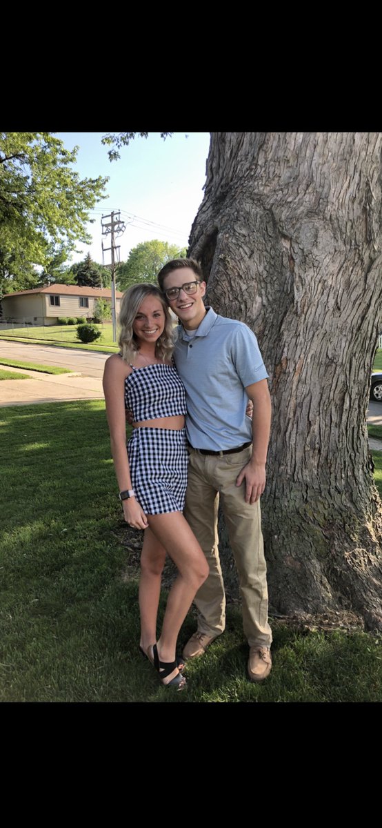 Rhetata's tweet photo. Happy 2 years!! Thanks for always putting up with me!! I love you! P.s. sorry im a little late ❤️ https://t.co/AZw6KFHW44