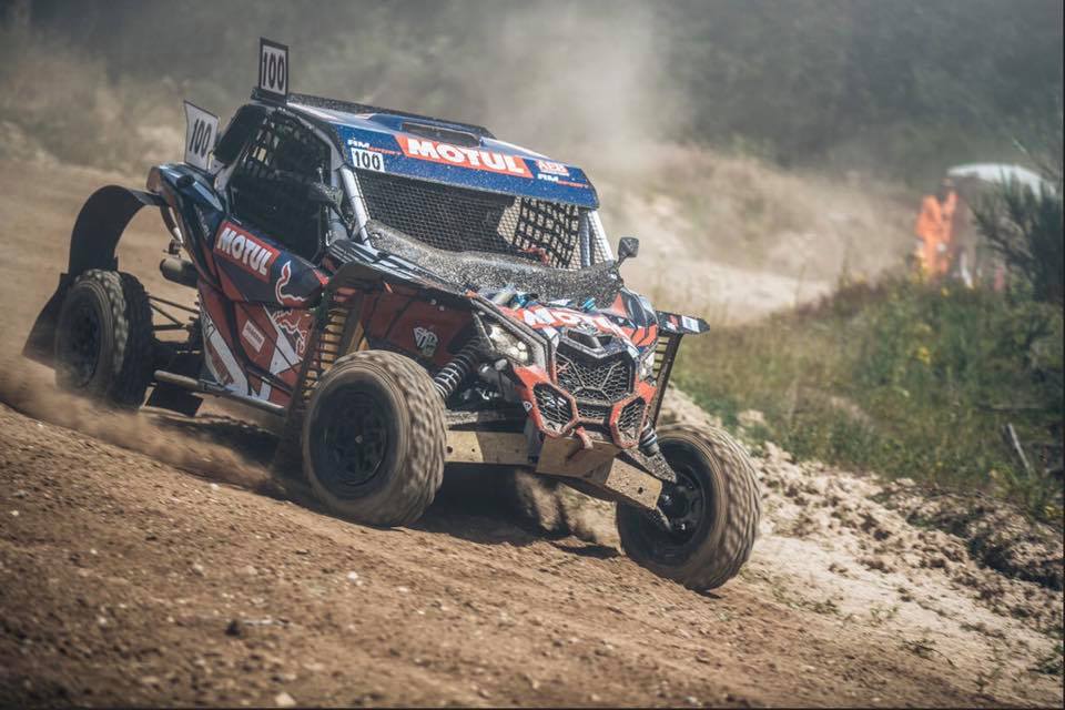 FuelUniverseTV's tweet photo. Nasser Al Attiyah incursiona en los Side by Side con Can-Am || https://t.co/svjxfubYkT ||
#6HeuresdEndurance #Orléanais #AlAttiyah #CanAm #Baumel #FUelUniverse https://t.co/ut5o2JUM1b