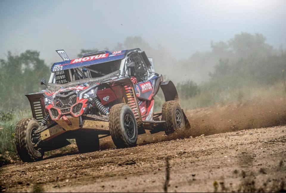 FuelUniverseTV's tweet photo. Nasser Al Attiyah incursiona en los Side by Side con Can-Am || https://t.co/svjxfubYkT ||
#6HeuresdEndurance #Orléanais #AlAttiyah #CanAm #Baumel #FUelUniverse https://t.co/ut5o2JUM1b