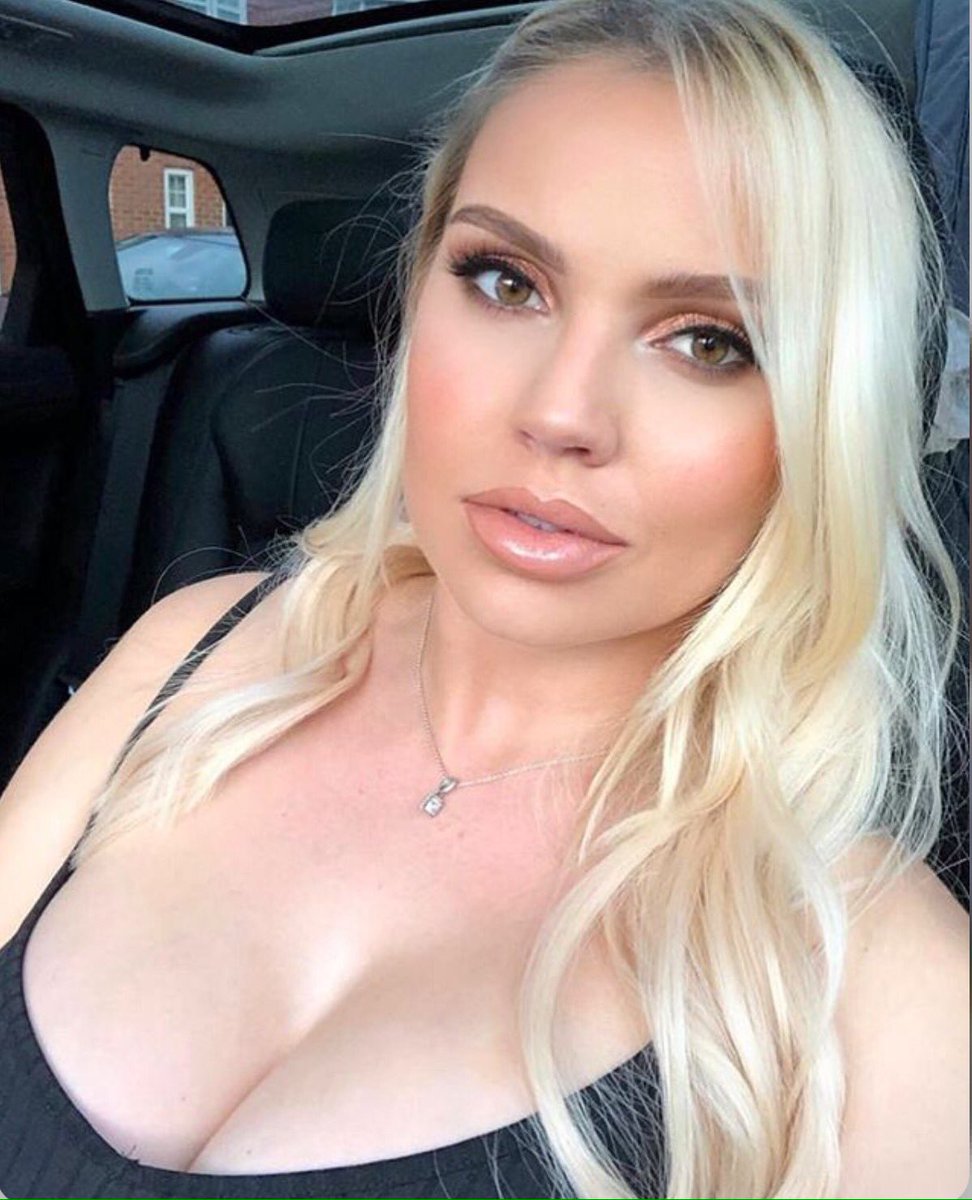 The gorgeous @ElectraPlayboy and her hot cleavage 

Join 👉onlyfans.com/electrauncenso… 👈
        👉 adultwork.com/electra94 👈

<a href="/xhottestchicks/">HottestBabes</a> <a href="/UKBabeChannels/">UK Babe Channels</a> <a href="/BabeHeavenTV/">BabeHeavenPromotions</a> <a href="/Born2TeasexXx/">Born2Tease</a>