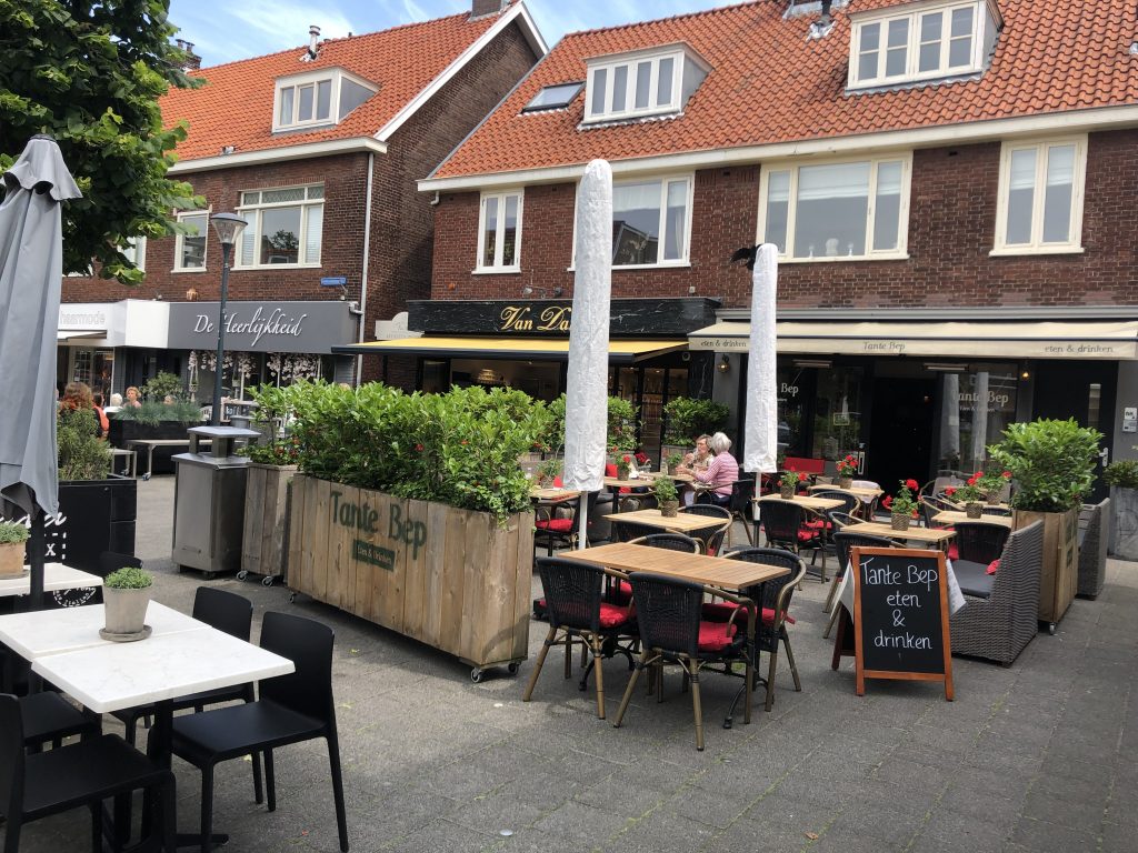 OP STAP - Soms hebben kleine #steden meer te bieden dan je denkt! Kijk maar eens naar #Heemstede! Ester was hier laatst en zij heeft allemaal leuke #pareltjes voor jou ontdekt. #Nieuwsgierig geworden? Kijk dan snel hier: bit.ly/2Xwi5LL