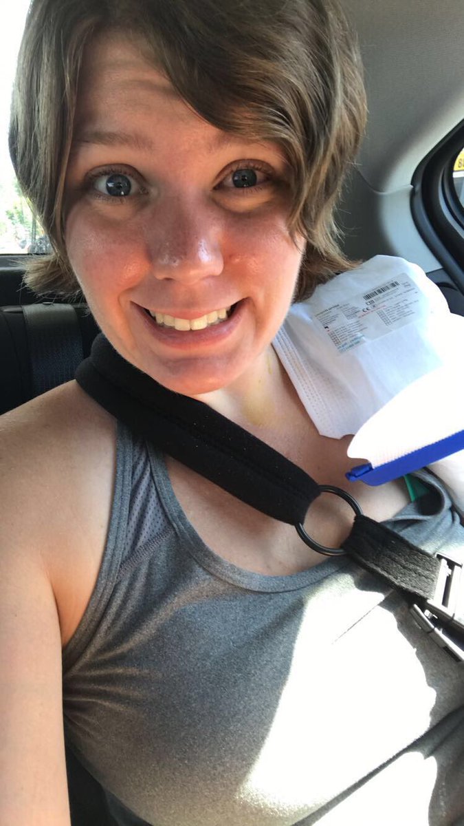 shoulderprobs's tweet photo. 1 year post op! https://t.co/piIEyPuyJJ