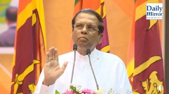 Neetwit's tweet photo. ලංකාවේ වතුර බෝතලයකට වැඩියෙන් බියර් බෝතලයක් ලාබයි කියලයි මට හිතෙන්නේ 
හංසයාට X ගහපු ලක්ෂ 62ක් 🐃🐃🐃🐃🐃🐃ට ස්තුතියි 
VIDEO----> https://t.co/ejlUsN4If2

#lka #sriLanka #SriLankanPolitics #Colombo @ApiWenuwen @nirowa74 @ReflectMind  #uselessLeader https://t.co/EmDqyQQKyM