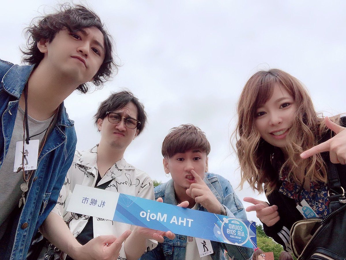 THA_Mojo_'s tweet photo. この短期間の中、自身の音楽活動があるのにも関わらず僕たちを助けてくれた。
見事に歌い切ってくれたボーカル、山田 潮。
本当にありがとう。
本当にありがとう。 https://t.co/1Lc96QgiFy