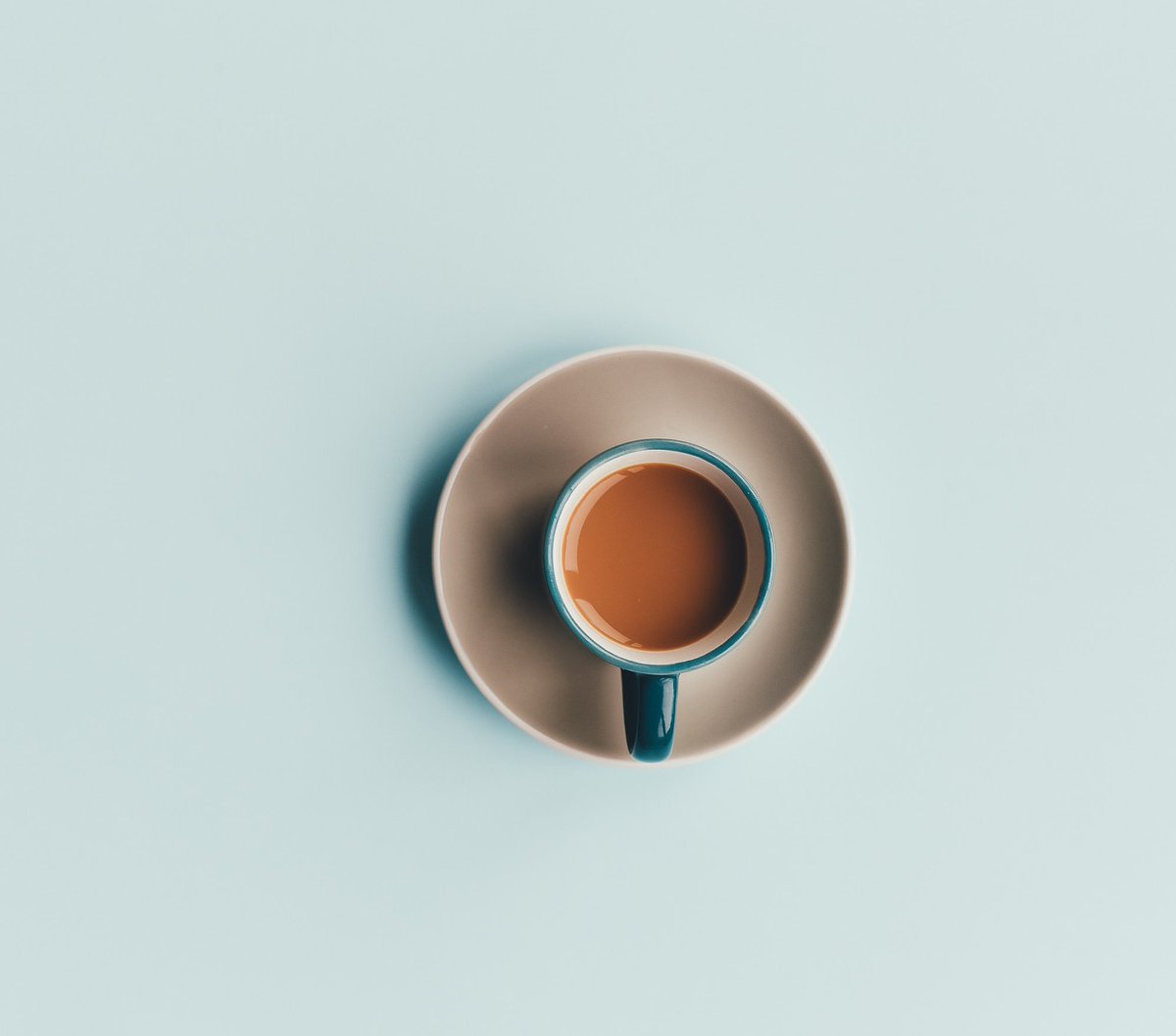 _smoooor's tweet image. مساء الخير .. أما بعد:
" إما أعزمني على كوب قهوة ولا إعزمني عليك أنت "