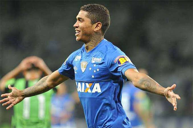 ForcaQuarta's tweet photo. #SaoPauloQFC

📰 O atacante Raniel, do Cruzeiro, entra na mira do #Spfc 

O tricolor paulista que vem em busca de um centroavante há um tempo, estuda a contratação de Raniel para esta posição. Até o momento, o jogador atuou em apenas duas partidas no Brasileirão.

🗞@UOLEsporte https://t.co/8J1yBgp9TQ