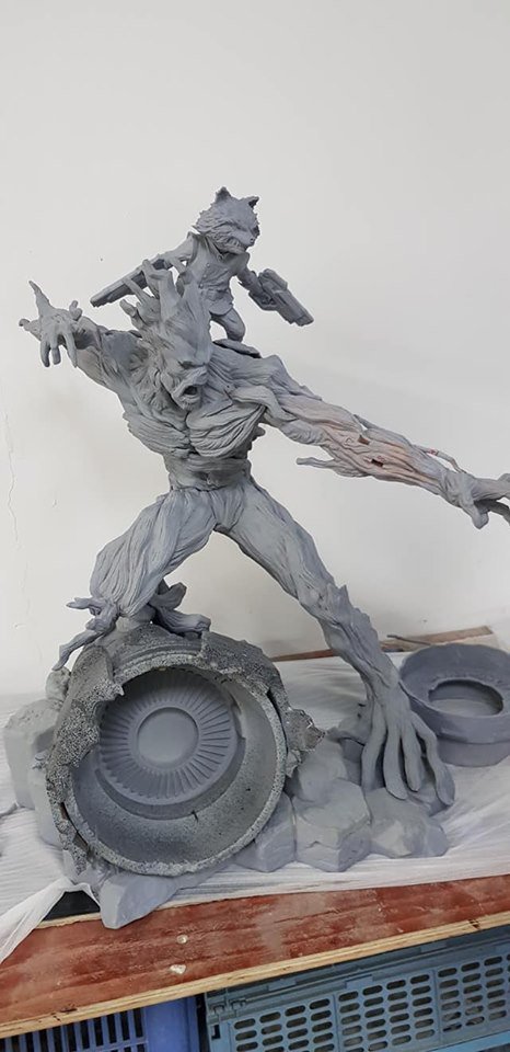 GHeroesEurope's tweet photo. Update on the coming XM Rocket &amp; Groot 1/4 statue from XM Studios posted by Ang Seng. "We are giving another alternate placement to display rocket ... for  those without height in their display cardboard will be happy....", Ang Seng. 

#XMStudios #XMStudiosGH #Marvel #RocketGroot https://t.co/0SddyzFiS0