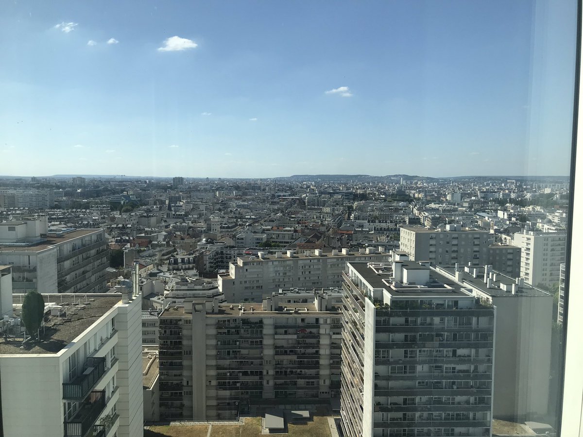 AFMD_Diversite's tweet photo. Aujourd’hui se tient l’#afterwork dessiner sans discriminer dans les locaux de @lorealparisfr 
De quoi bien commencer le mois de juillet ! #RdvAfmd https://t.co/p2hCTmjTfm
