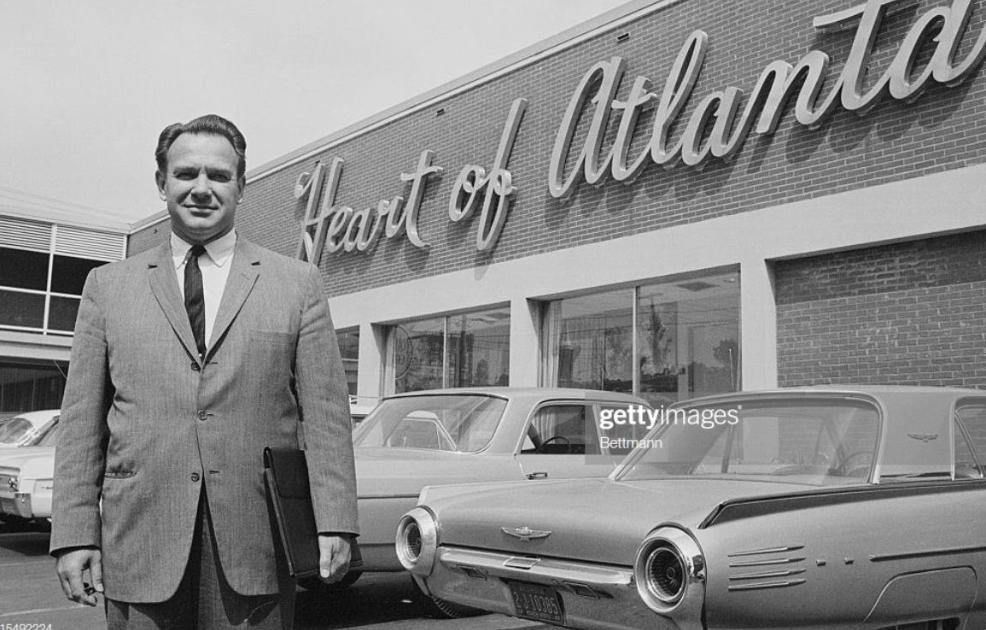 55 yrs ago today, Lyndon Johnson signed into law Civil Rights Act of 1964 (Title VII of which is now at stake wrt LGBT rights). On this anniversary, re-upping my fav story involving  @tylerperry & segregationist Moreton Rolleston. To quote  @KevinMKruse, let's dig in... (Thread) /1