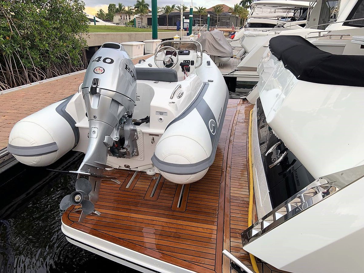 WalkerBayBoats's tweet photo. #WalkerBay Generation 340 Deluxe #YachtTender on a new @Galeonyachts 550 FLY #Yacht. Thank you to our dealer Inflatable Boats of Florida and to Chock Masters, Inc. for the professional installation.
Specs and info: https://t.co/1fwEwN9SdP https://t.co/yHRCVMpJyl