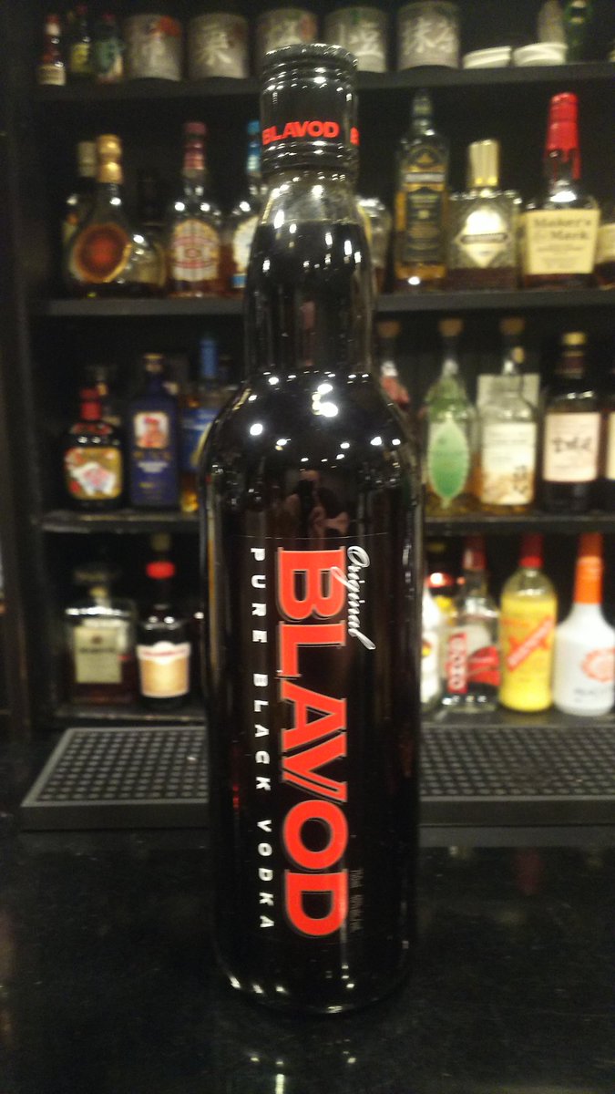 SHOTBARROBROY's tweet photo. 本日も,ご来店頂きまして,ありがとうございます。
なかなか蒸し暑い火曜日の夜…
お越し下さいましたお客様には重ねて御礼申し上げます。
明日水曜日も19時～営業致します。
皆様のご来店を心よりお待ち申し上げます。 https://t.co/zeqz0jX1qq