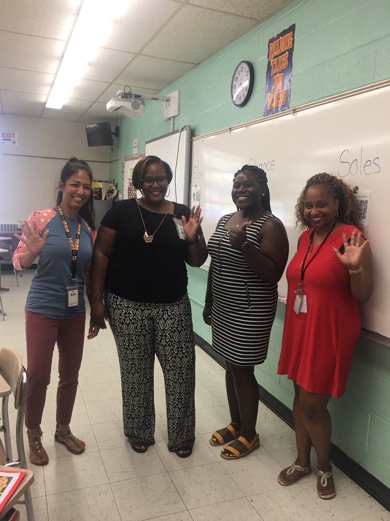 jenlloyd16's tweet image. The Ponderosa Ohana is ready for Camp Magic #litnccs #2019ccsrtacamp @mellottahill1 @CumberlandCoSch @NatalieGodwin @tonia_parrish