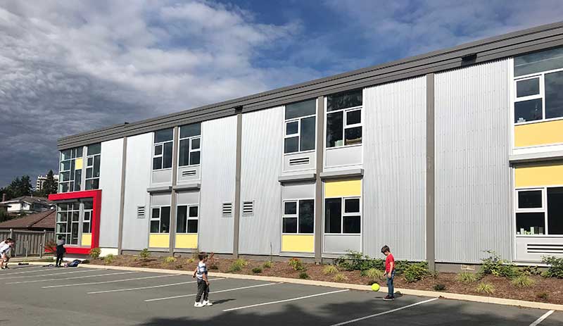 ThinkspaceArch's tweet image. Behind the scenes fun at our Montecito Elementary School photoshoot on Saturday. Thanks to @studyinburnaby for opening the school for us! Looking forward to seeing the results from @bright_photo