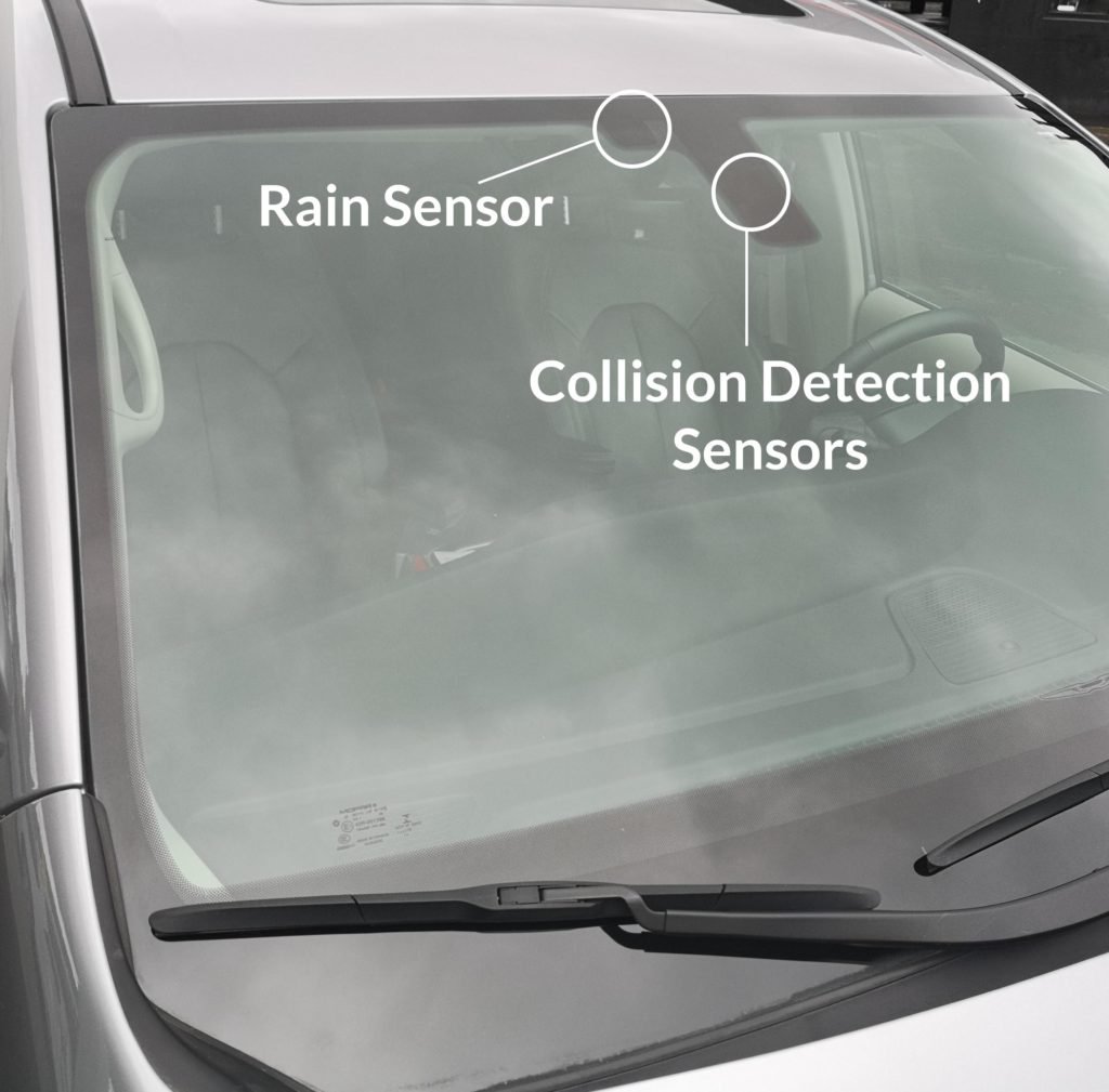 splashesauto's tweet image. Did you know that most modern vehicles have cameras and sensors in the windshield? Each time you replace your windshield it needs to be re calibrated.  bit.ly/2JkA0vZ