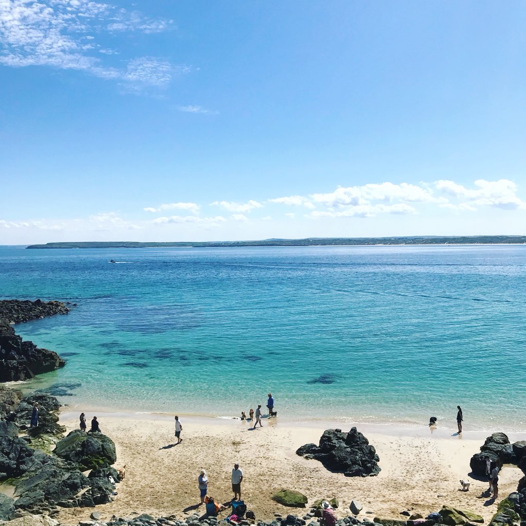 Crystal clear blue waters and beautiful sandy beaches, St Ives is the perfect destination for your holiday this year. 
We still have some July availability with 20% off on selective properties. @SoStIves #holidayoffers #dogfriendlybeaches #lastminuteSW #stives #visitcornwall