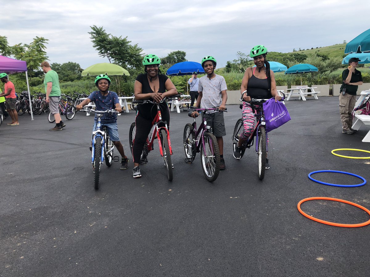 bikenewyork's tweet image. The #BikeLibrary is up and rolling! Annette Brown and her family are the first patrons!!! They’re off to explore #ShirleyChisholm State Park.