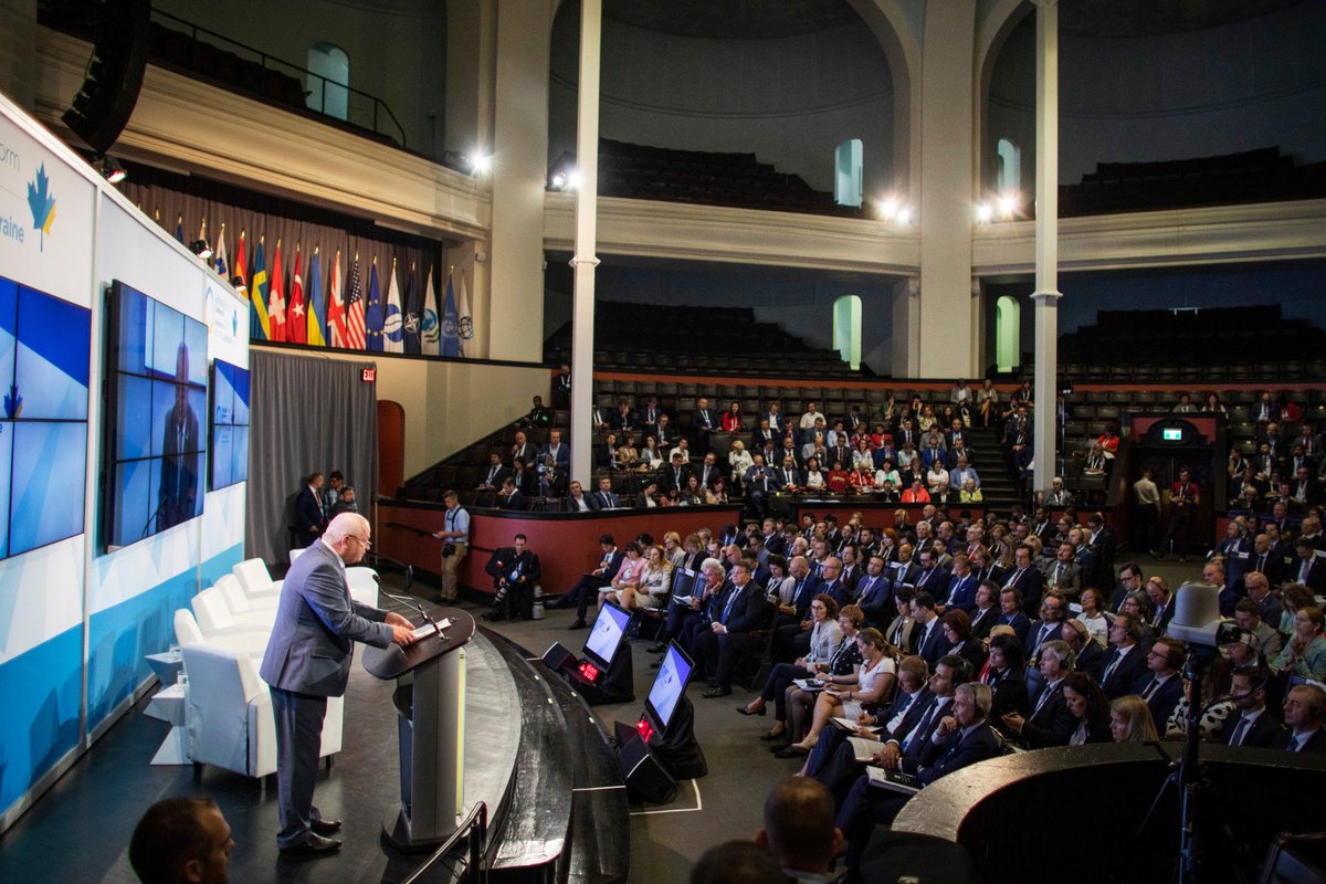 UofT's tweet image. #UofT is honoured to welcome the international community of policymakers and experts @UkrReformConf to the University of Toronto for #UkraineReformConference #URC2019.
🇺🇦🇨🇦🇪🇺