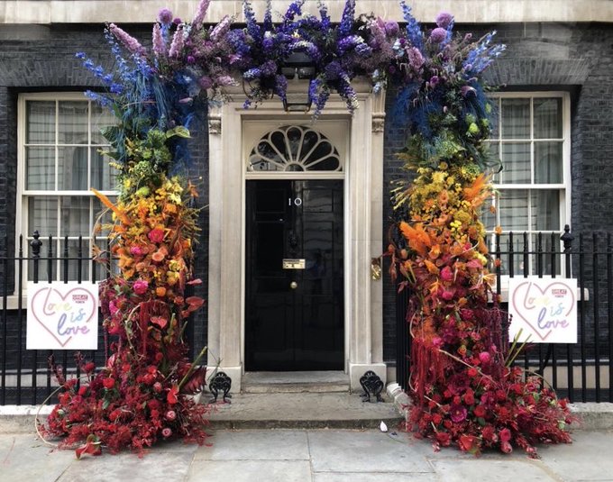 View image on Twitter